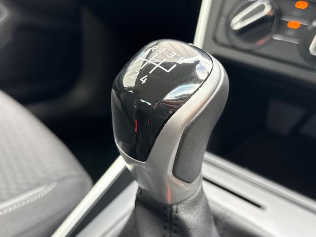 VOLKSWAGEN Polo Photo 54