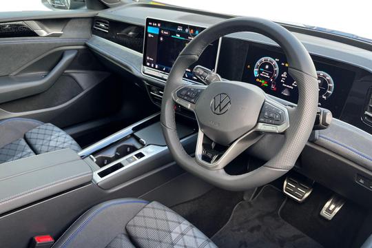 Volkswagen Passat Photo autoimg-73881bfc06f247fed61e7335f3b4df7a01985bad.jpg