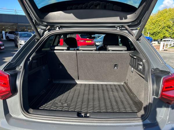 Audi Q2 Photo autoimg-7388ebdb75cf48f0c22fc095711f5bc041a89dc9.jpg