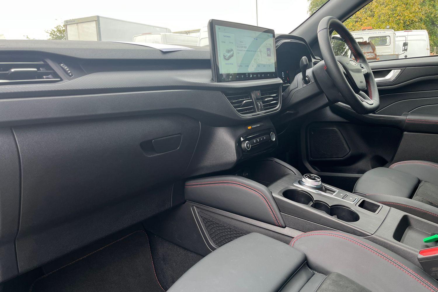 Ford Kuga Photo 17