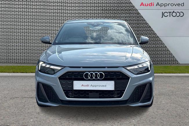AUDI A1 Photo 8