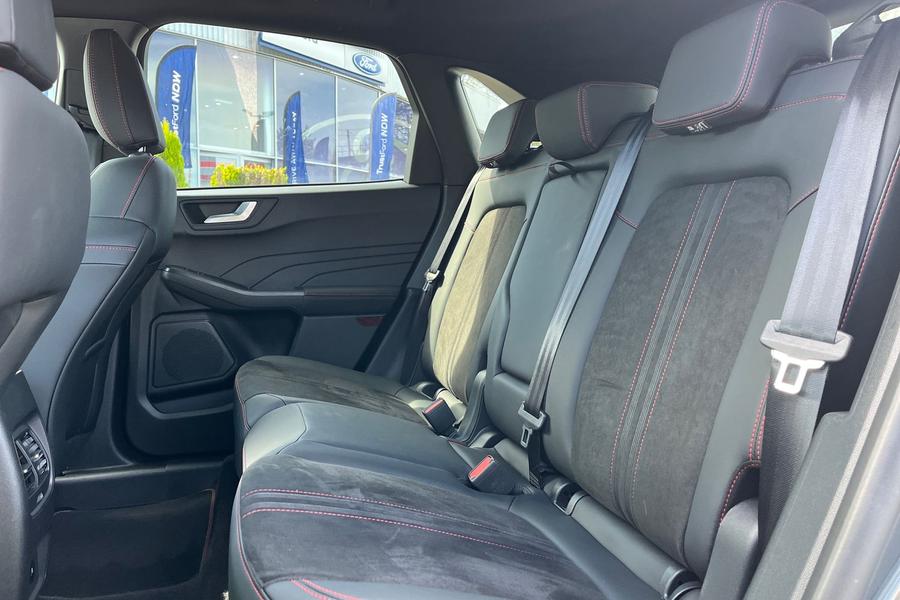 Ford Kuga Photo autoimg-7391e23b41b85a0aa6478a81f968bd4dce73a336.jpg