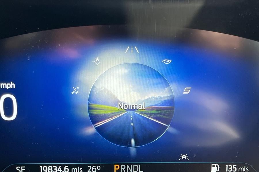 Ford KUGA Photo autoimg-739371df79c4686da200a1af691f55b2485648e9.jpg