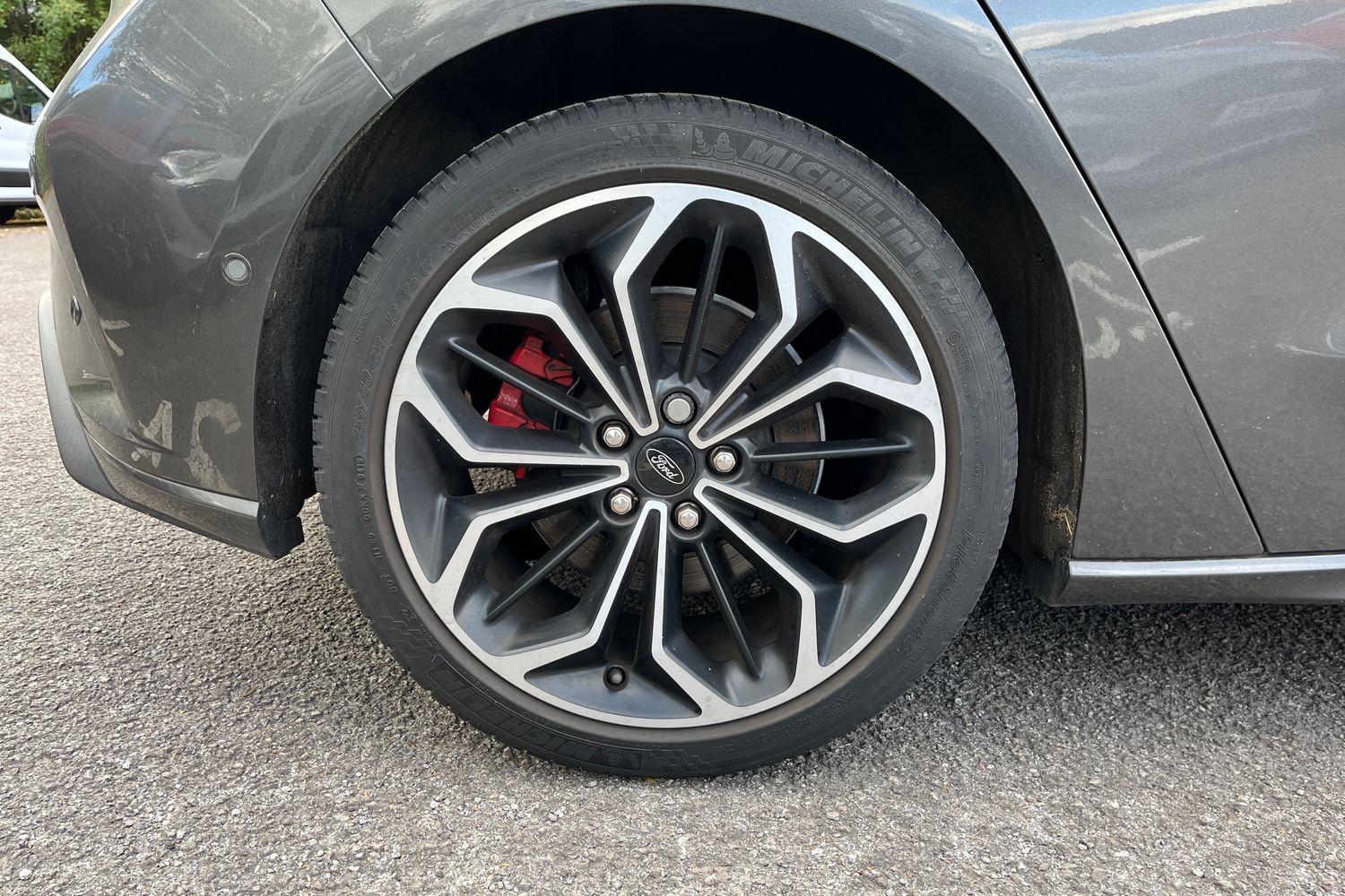 Ford Focus Photo 7