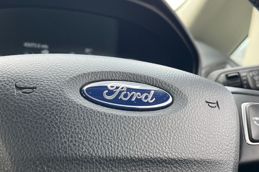 Ford Ecosport Photo autoimg-73962bb90144001f68f9588fe0f9813100670072.jpg