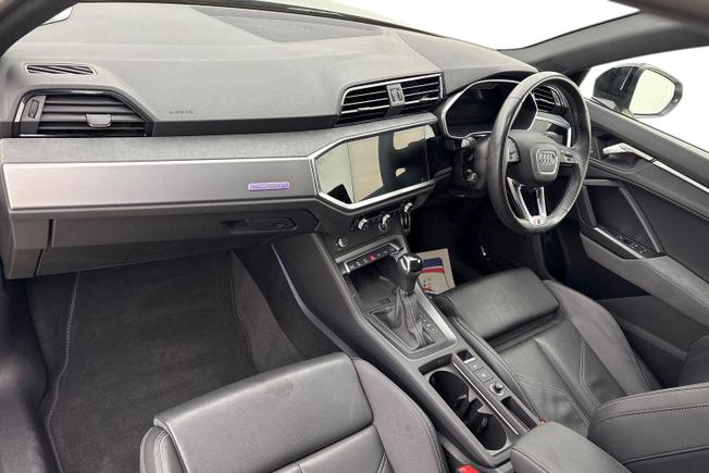 Audi Q3 Photo 2
