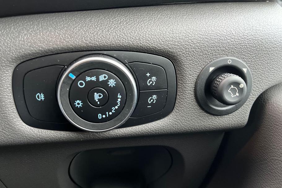 Used Ford TRANSIT 28