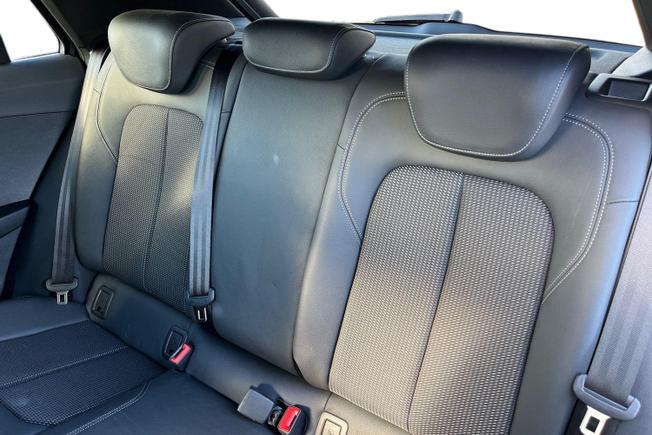 Audi Q2 Photo 9