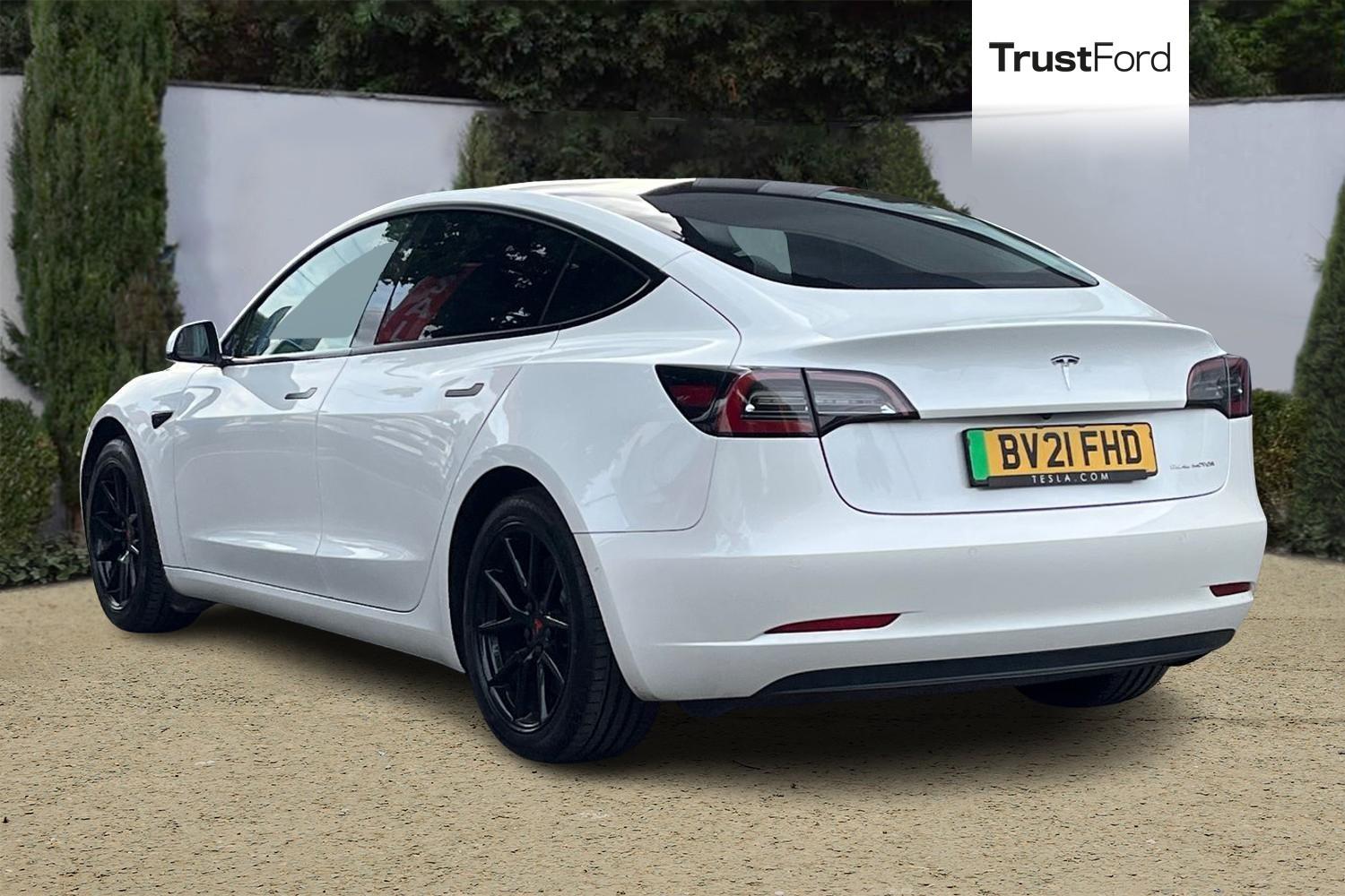 TESLA MODEL 3 Photo 1