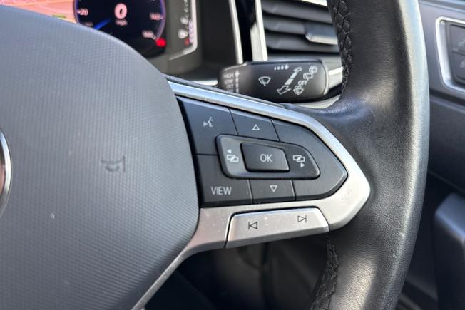 VOLKSWAGEN Taigo Photo 17