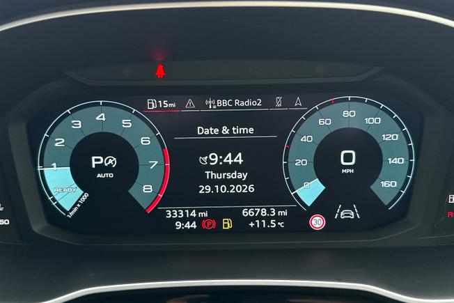 AUDI Q3 Photo 16