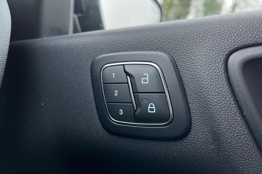 Used Ford Kuga WN25CZS 36