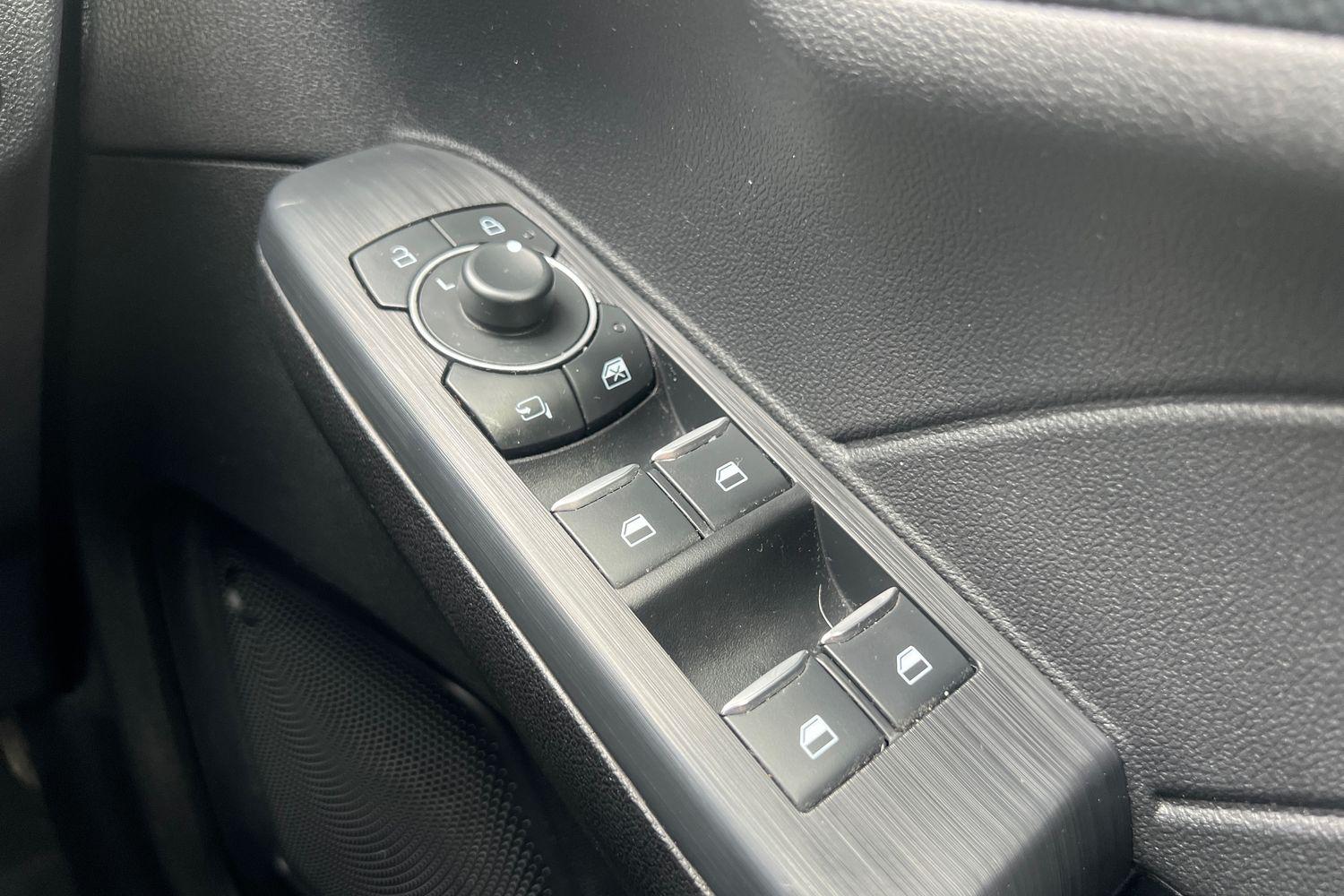 Ford KUGA Photo 15