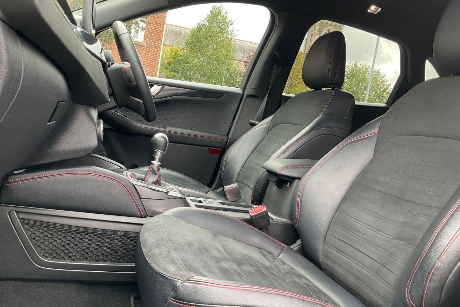 Ford KUGA Photo 18