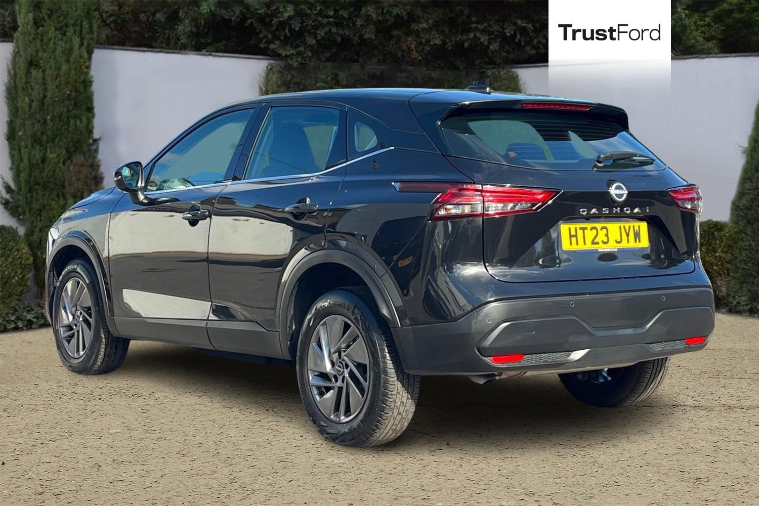 Nissan QASHQAI Photo 1