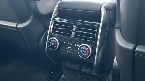 Land Rover Range Rover Photo autoimg-73a6b08fc72500162a6af3224bd4c6dd929d83b9.jpg