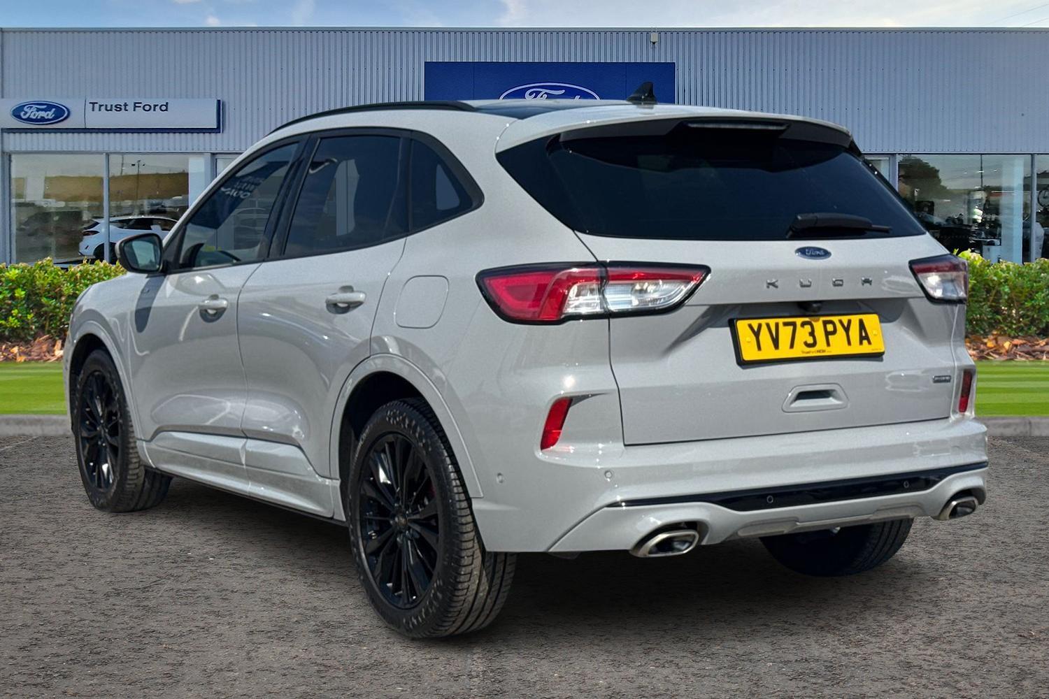 Ford KUGA Photo 1