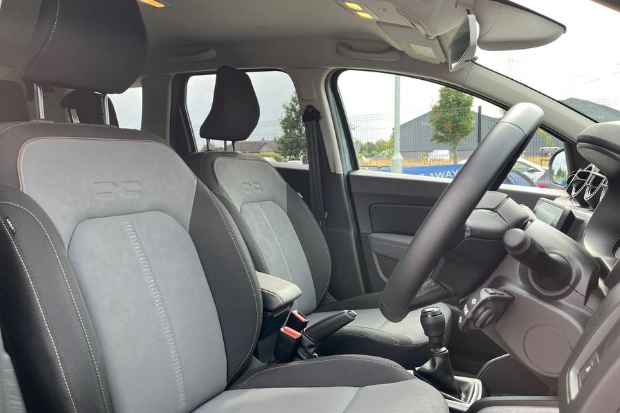 Dacia Duster Photo autoimg-73a6d3f015033f4612204a3d8ad3f022a80b987e.jpg