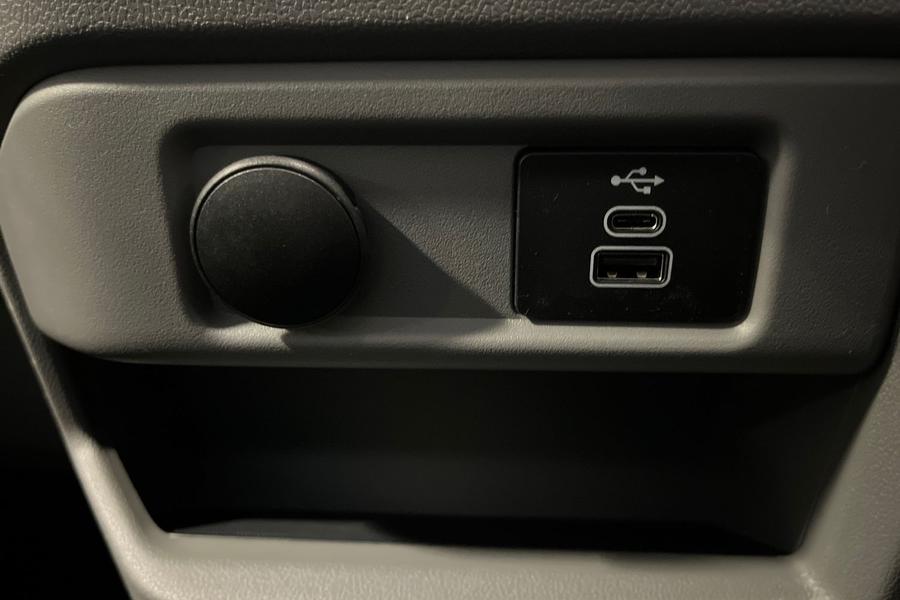 Ford TOURNEO CUSTOM Photo autoimg-73a86314f4bf96aa38efe2a4f21af96db9f22557.jpg