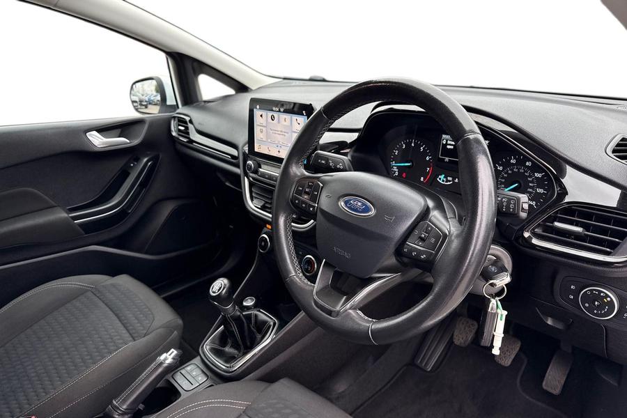 Ford FIESTA Photo autoimg-73a8c3722b80adfbdd41a879fc635baf51d415d7.jpg