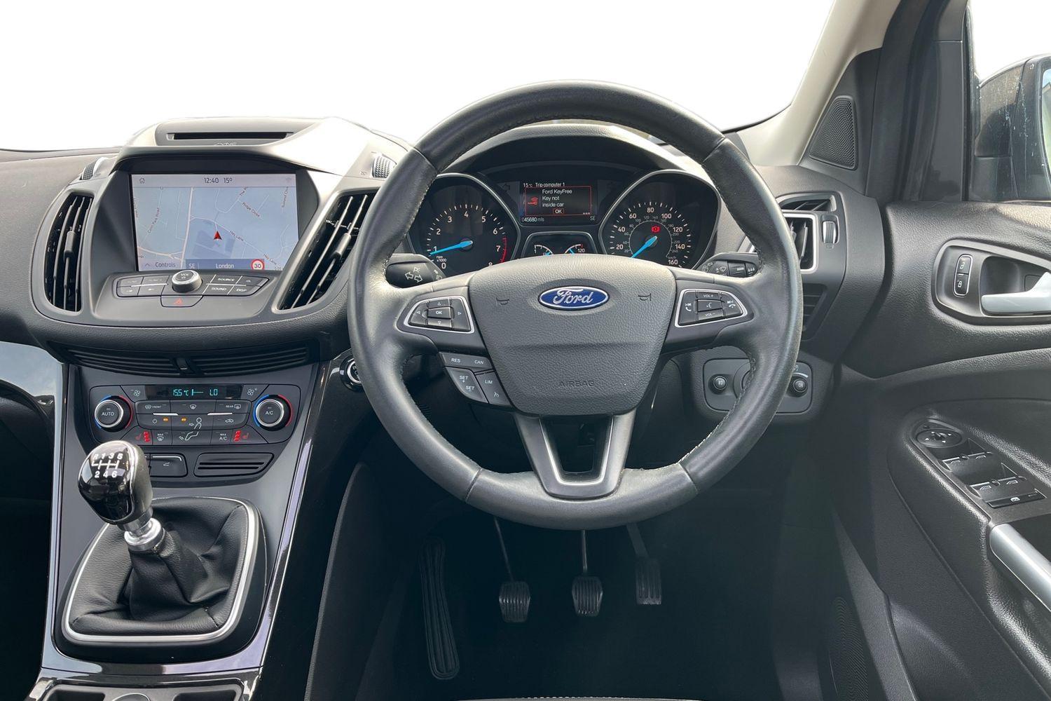 Ford KUGA Photo 10