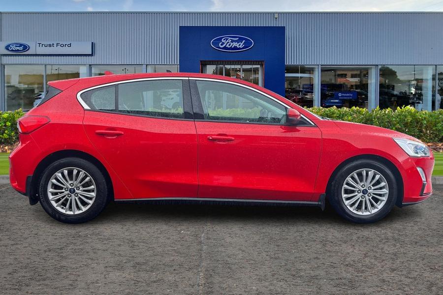 Ford Focus Photo autoimg-73afbb0ed05ee346f6b369f2b59f207401f7a55a.jpg