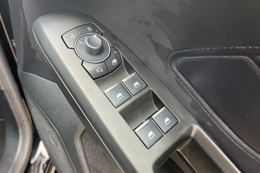 Ford Focus Photo autoimg-73c3f4980102adfc54c35656ab6a3aab59adc251.jpg