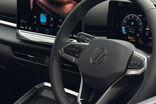 VOLKSWAGEN T-Roc Photo 37
