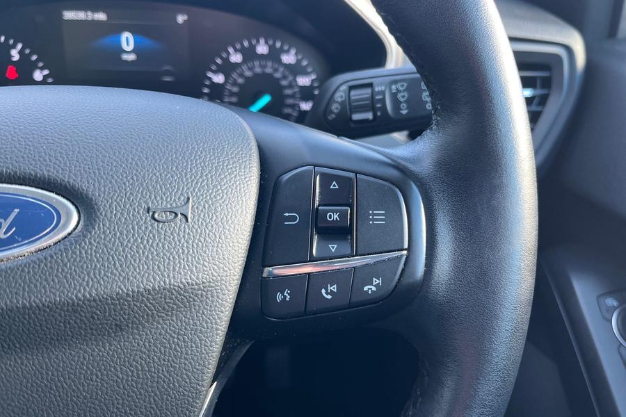 Ford FOCUS Photo autoimg-73c8a2b25d625da568865fa217bb6ae0cdcc300a.jpg