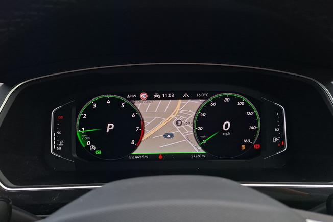 VOLKSWAGEN Tiguan Photo 15