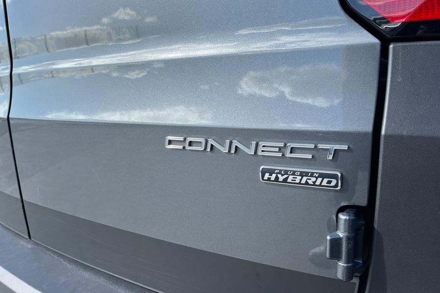 Ford TRANSIT CONNECT Photo autoimg-73c93ea7a9183a801208096df4f656361a05186a.jpg