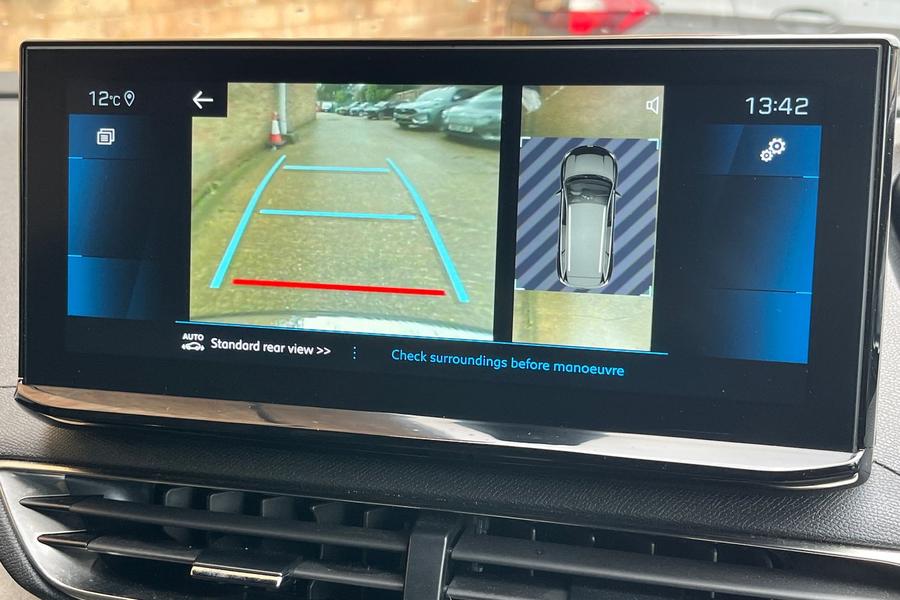 Peugeot 5008 Photo autoimg-73cf872daa0ae53640fe225dd369a4846f61cf6a.jpg