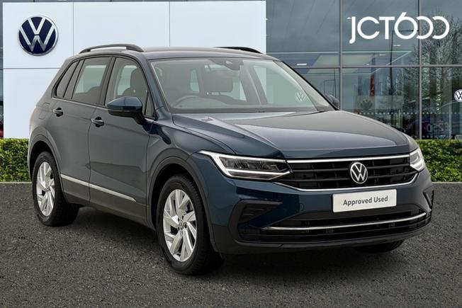 VOLKSWAGEN Tiguan Photo 1