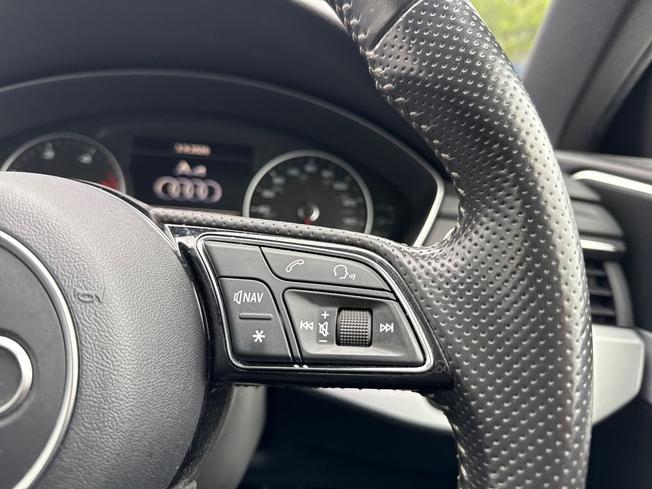 Audi A4 Photo 17