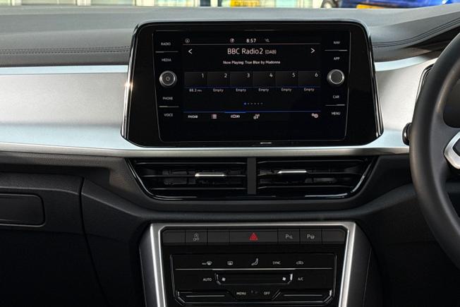 VOLKSWAGEN T-Roc Photo 41