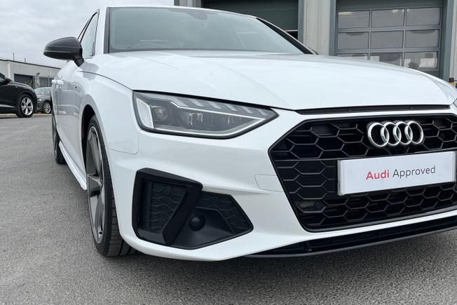 AUDI A4 Photo 19