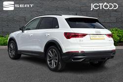 AUDI Q3 Photo 3