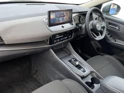 NISSAN Qashqai Photo 2