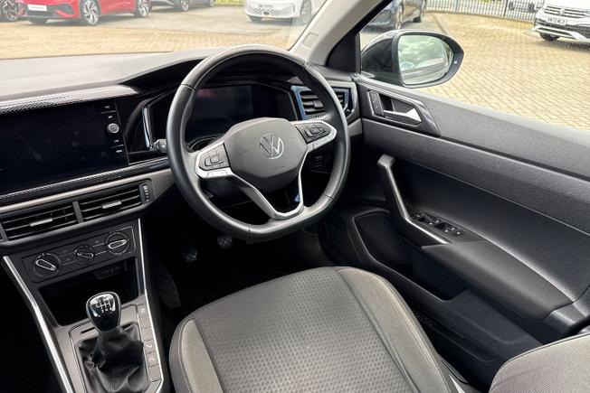 VOLKSWAGEN Taigo Photo 29