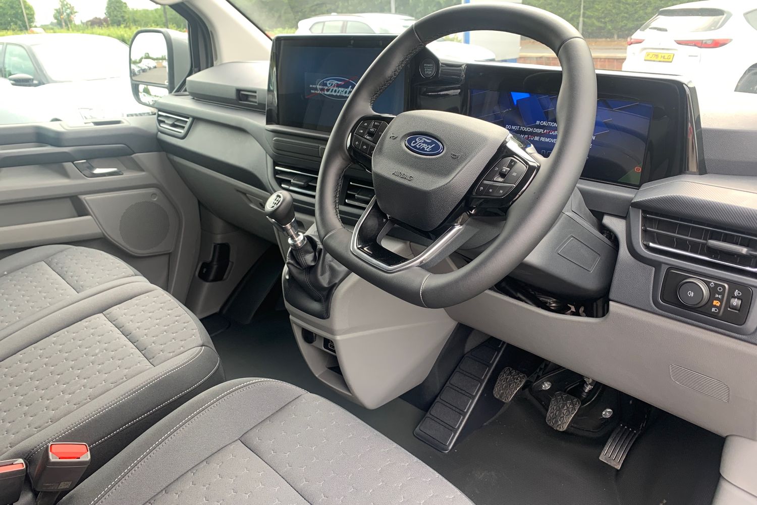 2026 Ford Transit Custom 2.0 280 136PS EcoBlue Limited Manual L1 H1 in Grey Matter with 1000 Miles + Wheel & Body Kit Package - vehicle photo 9 for sale on PureCar