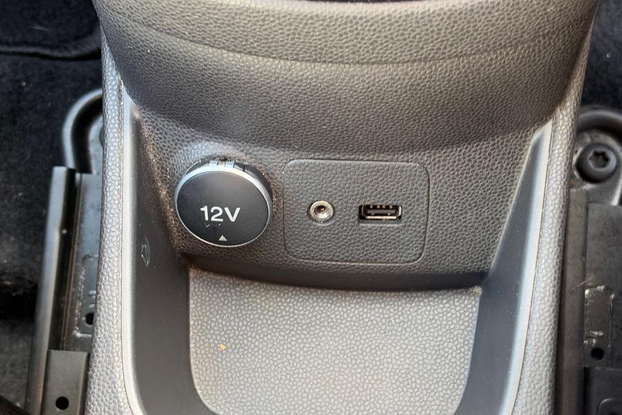 Ford FIESTA Photo autoimg-73e19144421b575f3627f8b9c6bd7265659c96d8.jpg