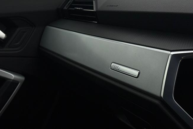 AUDI Q3 Photo 23