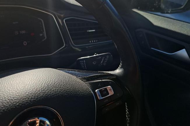 VOLKSWAGEN T-Roc Photo 17