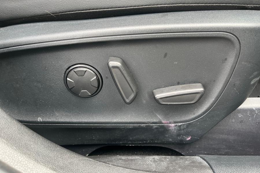 Ford KUGA Photo autoimg-73e6499fdb4a3eca23c3e1264f9d5515bee32c96.jpg