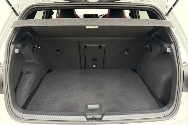 VOLKSWAGEN Golf Photo 12
