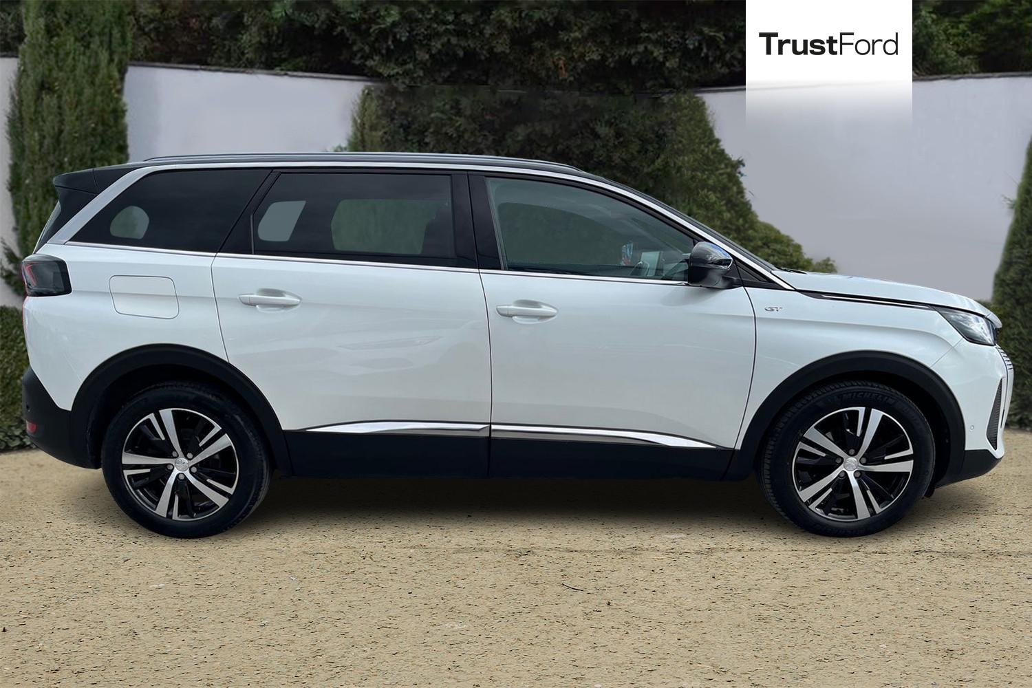 Peugeot 5008 Photo 2