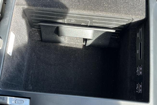 Audi A8 Photo 39