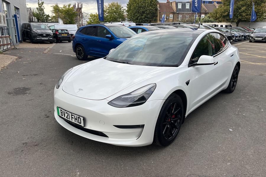 TESLA MODEL 3 Photo autoimg-73ecbfe26c0e89c63b21337c4758f443de86708b.jpg