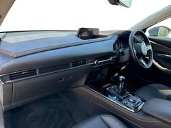 MAZDA Cx-30 Photo 2