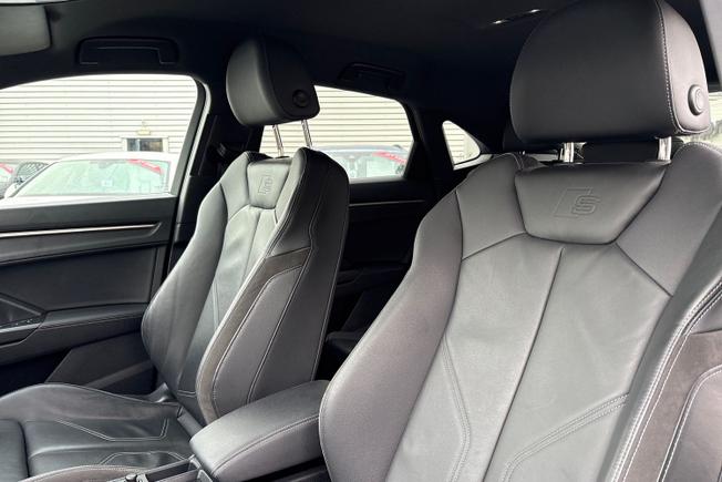 Audi Q3 Photo 35